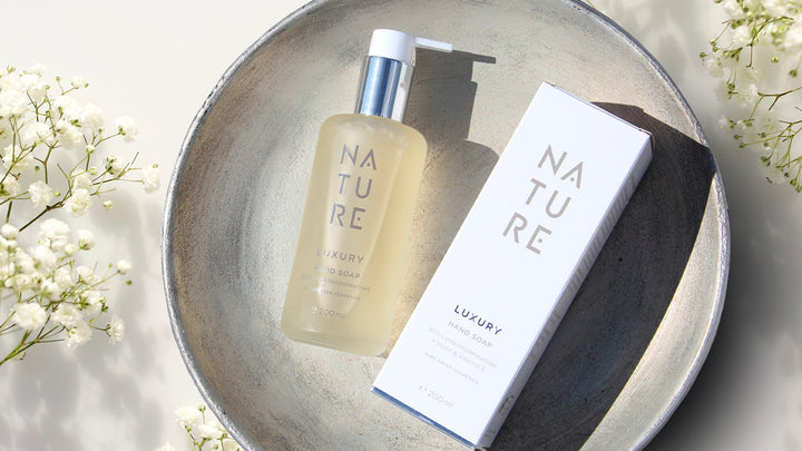 Luxus-Handseife mit BIO Lindenblütenextrakt & Vitamin E für sanfte Reinigung & seidig-zarte Hände | Vegan