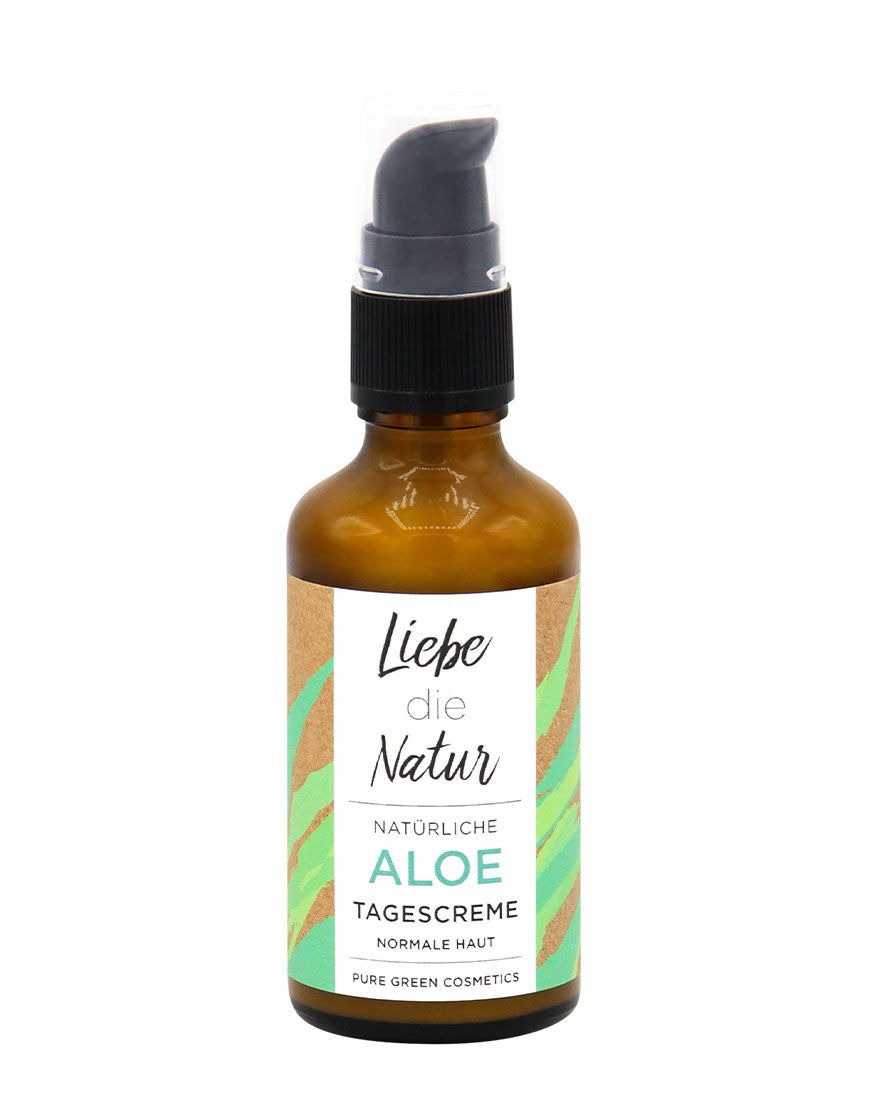 Kleine Amber-Glasflasche mit Pumpe, Tagescreme mit Aloe-Vera & Gurkenextrakt, Bio & Vegan, für intensive Feuchtigkeit und erfrischten Teint, ideal für normale Haut.