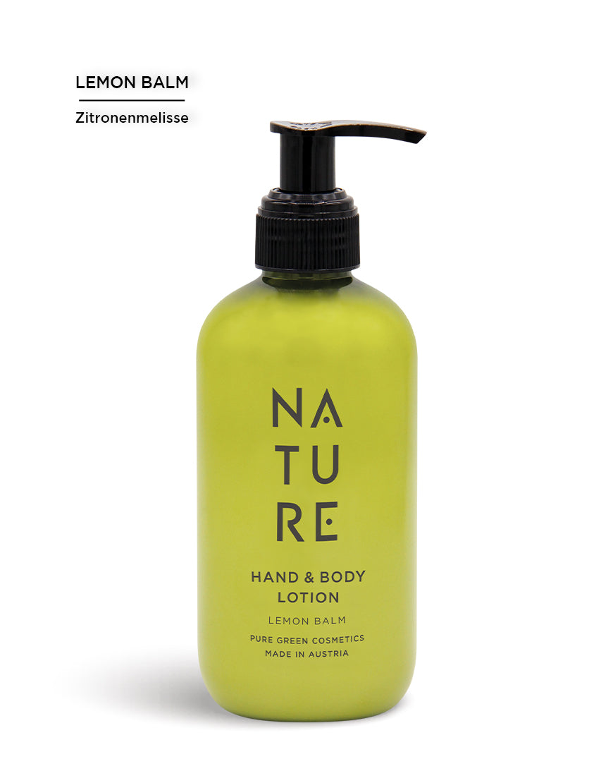 Pumpe-Flasche der NATURE Hand- & Bodylotion mit Aprikosenkernöl und Vitamin E, Lemon Balm, für seidig-weiche, gepflegte Haut, Bio & Vegan, Made in Austria.
