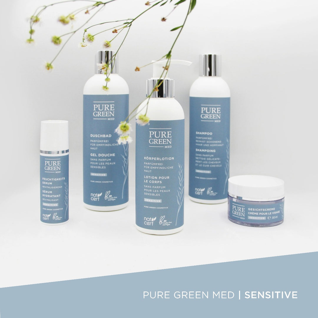 PURE GREEN MED Sensitive-Produktreihe: Duschbad Sensitive mit Aloe-Vera & milden Tensiden, ideal für sanfte Reinigung empfindlicher Haut. Bio, vegan, ohne Parfüm, hergestellt in Österreich.
