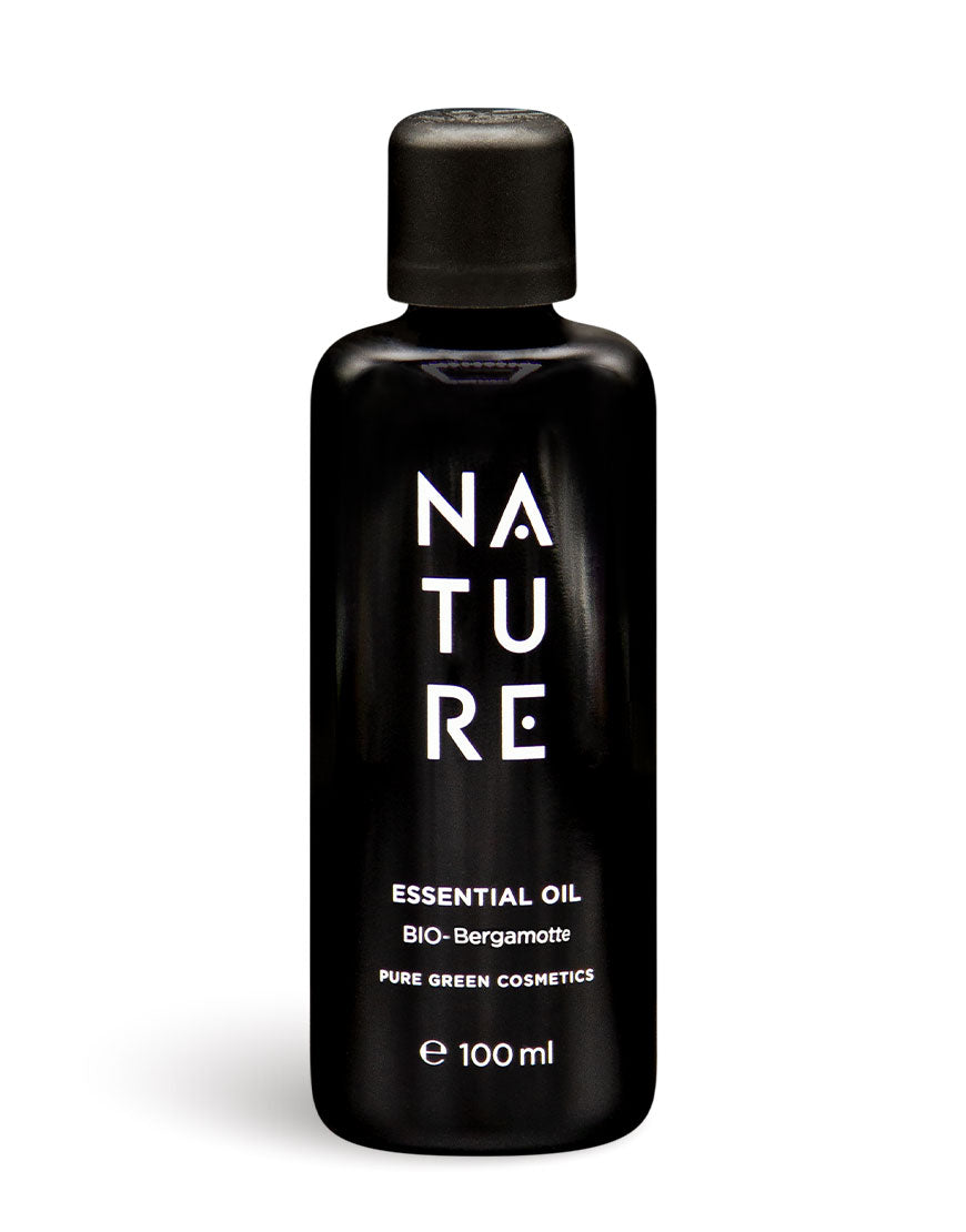 Mattschwarze 100 ml-Flasche Nature Bio-Bergamotte-Öl für aromatherapeutische Frische und harmonische Stimmung. Enthält 100% reines ätherisches Bergamotteöl, biologisch und vegan.